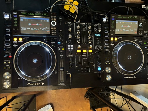 Cdj 2000nxs2 set and - set,
